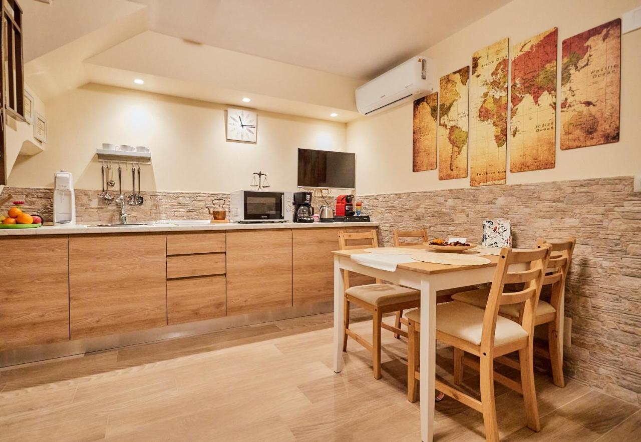 Casa Dei Nonni - Tresca Vecchia Bari Apartment Luaran gambar