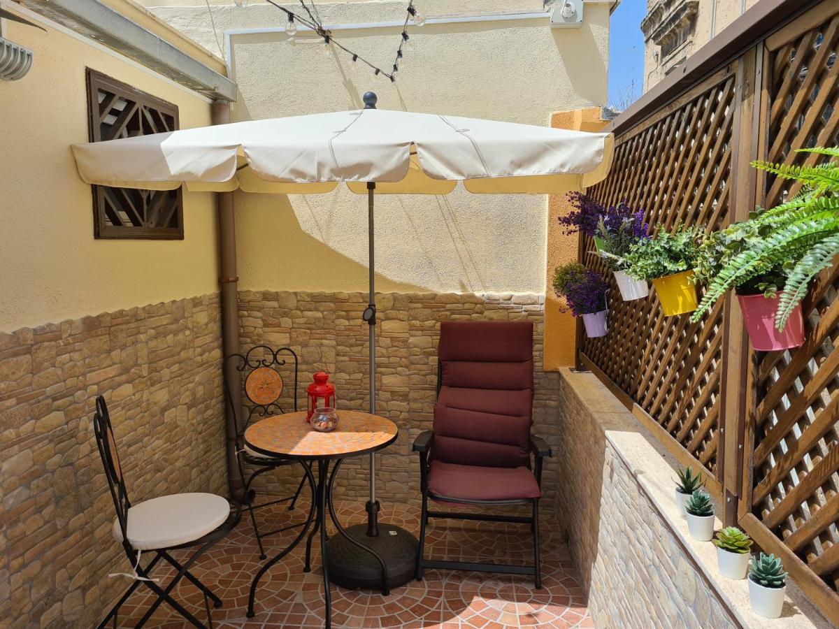 Casa Dei Nonni - Tresca Vecchia Bari Apartment Luaran gambar